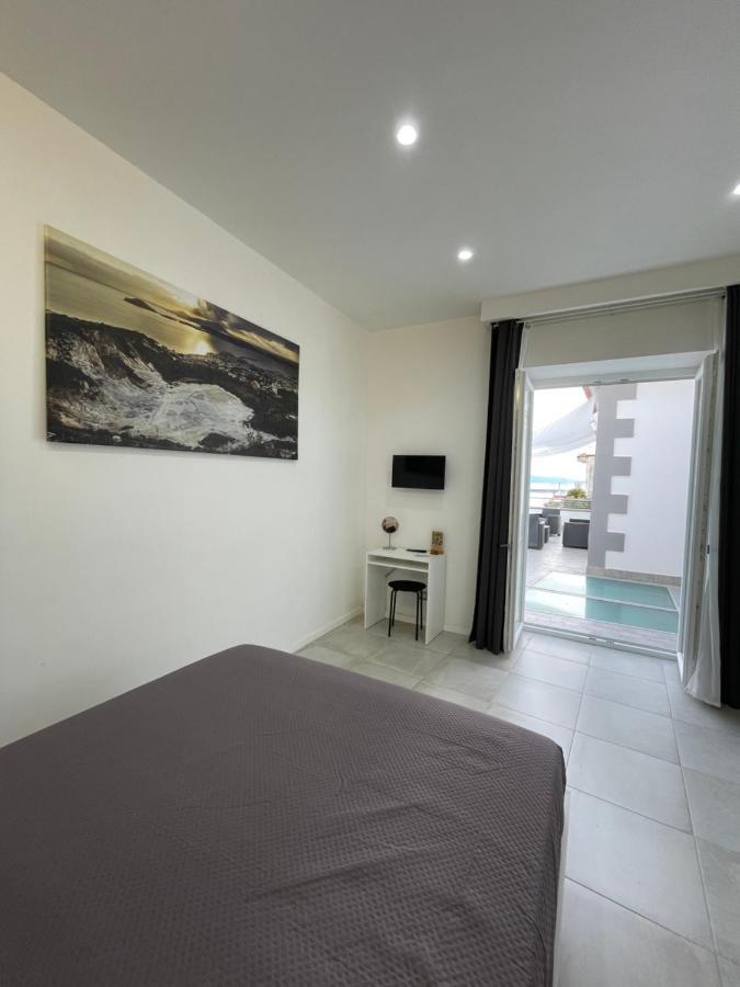 Terrazza Don Mario Bed&Breakfast Поццуолі Екстер'єр фото